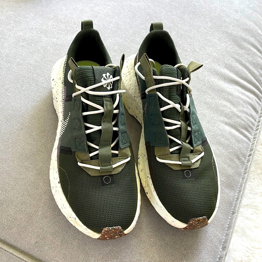 Nike hunter green recycled sole men’s shoe.